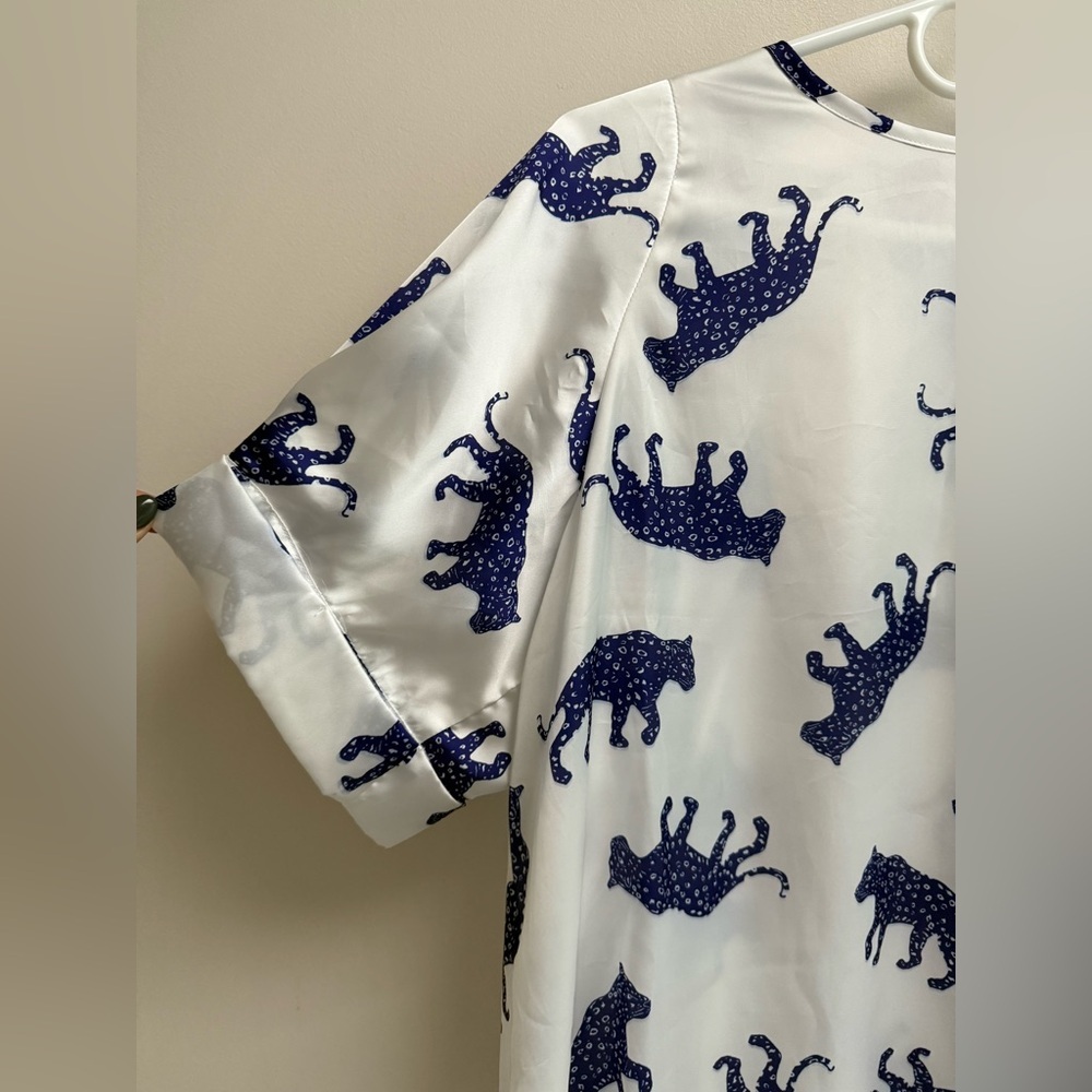 KOCH Women’s White and Blue Jaguar Christiano Short Cap Sleeve Shirt-Size Large - Picture 9 of 10